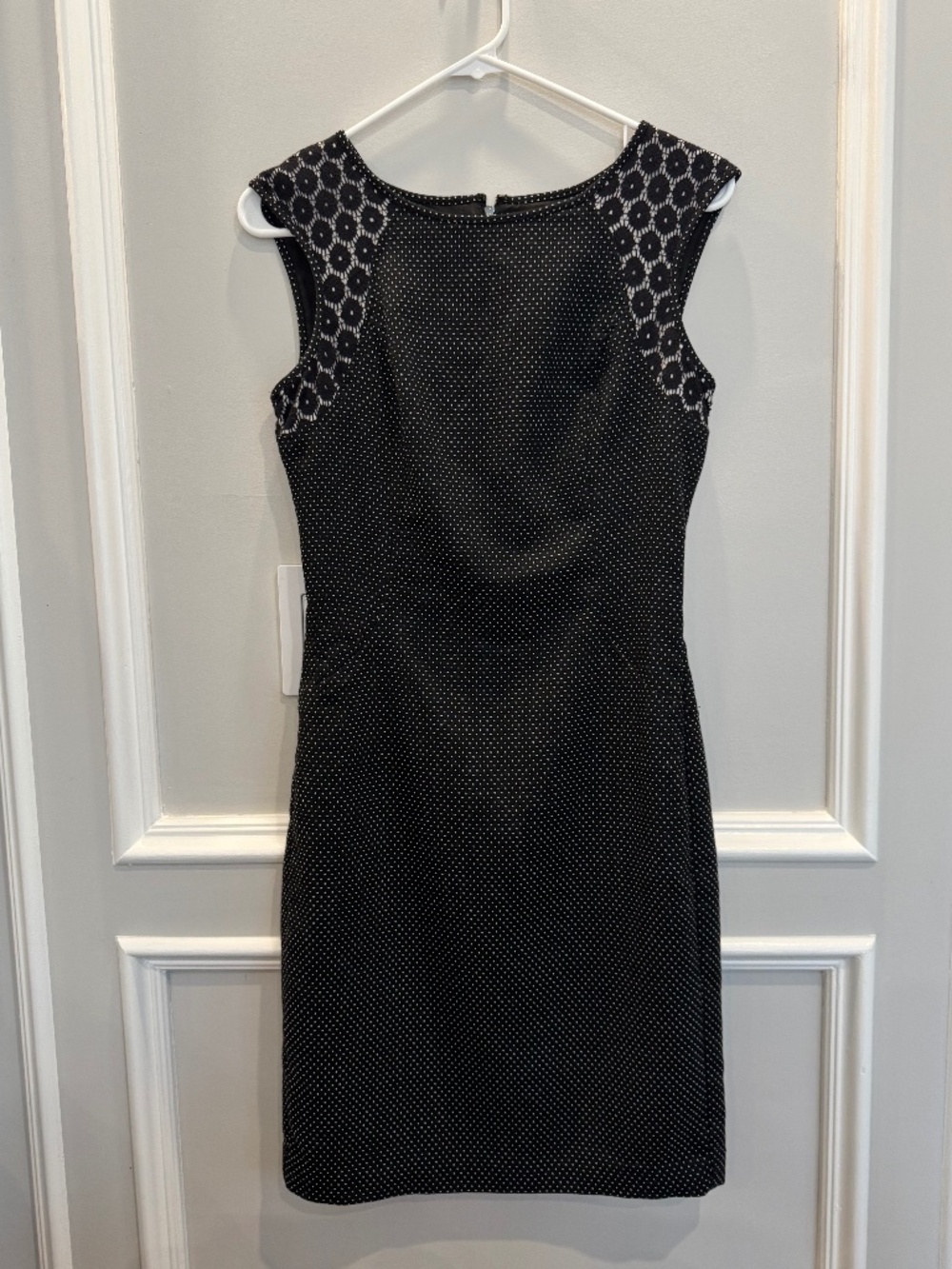 Ann Taylor Black Polka Dot Sheath Dress Lace Accent Size 0